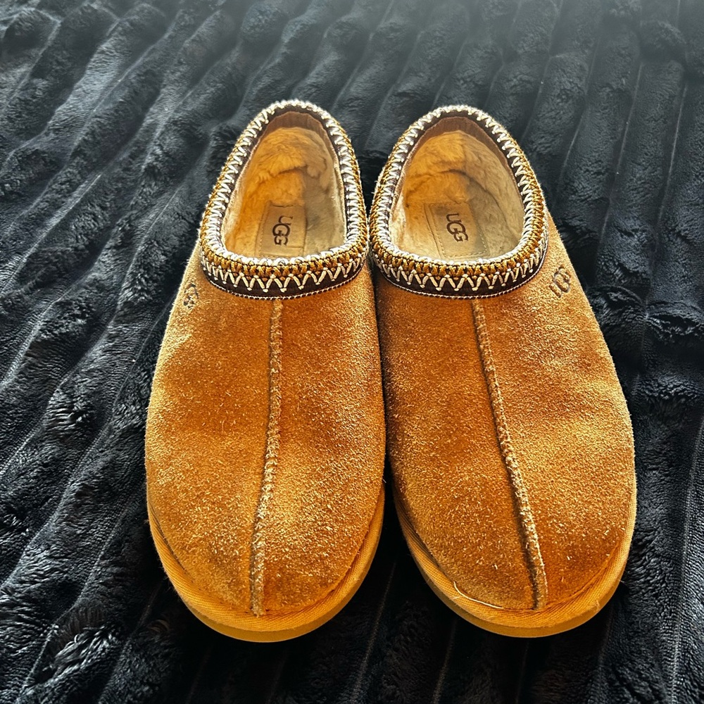 UGG Men's Tan Suede Slippers